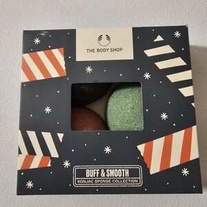 The Body Shop Konjac Sponge.